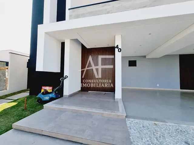 Sobrado com 300m² 3 quartos e 4 banheiros, à venda, no bairro Condomínio Ouro Ville em Taubaté