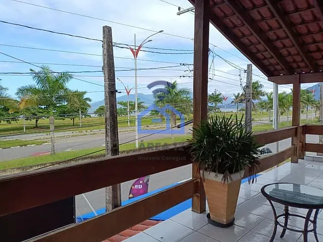Sobrado com 800m² 6 quartos e 6 banheiros, à venda, no bairro Porto Novo em Caraguatatuba
