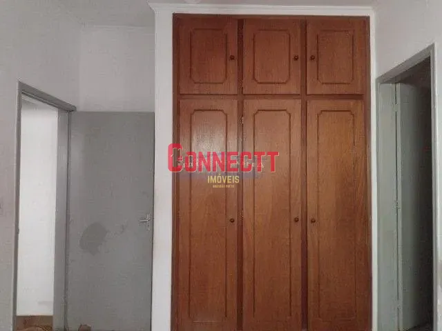 Sobrado com 144m² 3 quartos e 2 banheiros, à venda, no bairro Vila Tiberio em Ribeirão Preto