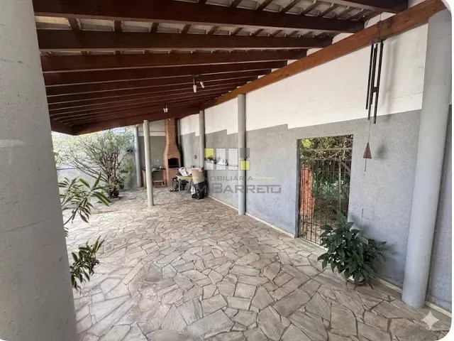 Sobrado com 250m² 3 quartos e 2 banheiros, à venda, no bairro Vila Carlota em Sumaré