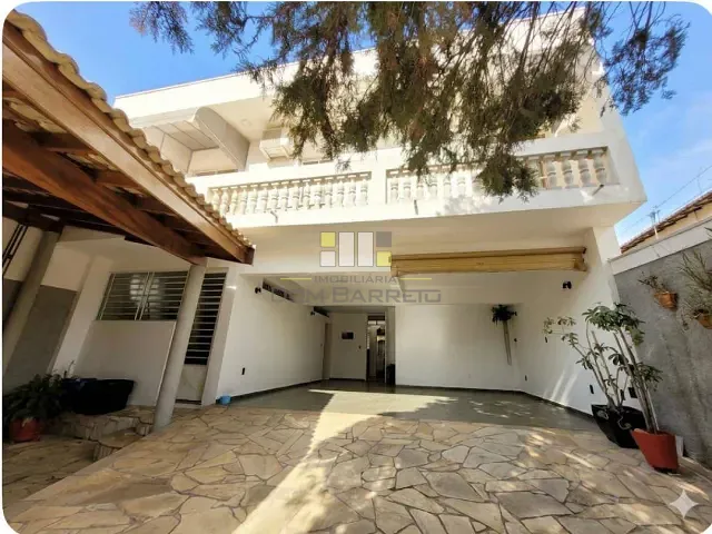 Sobrado com 250m² 3 quartos e 2 banheiros, à venda, no bairro Vila Carlota em Sumaré