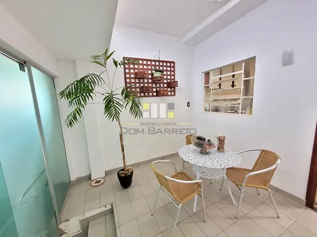 Sobrado com 250m² 3 quartos e 2 banheiros, à venda, no bairro Vila Carlota em Sumaré