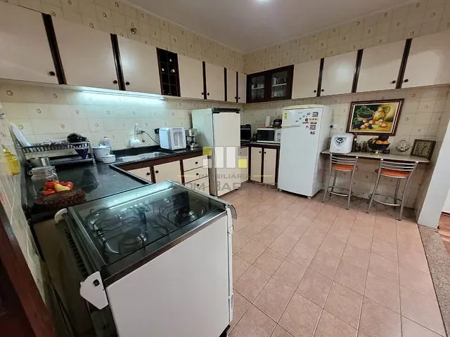 Sobrado com 250m² 3 quartos e 2 banheiros, à venda, no bairro Vila Carlota em Sumaré