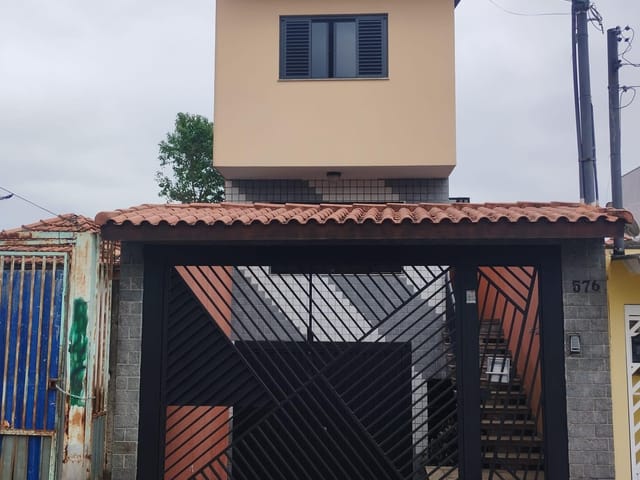Sobrado com 309m² 3 quartos e 1 banheiro, à venda, no bairro Parque Novo Oratório em Santo André