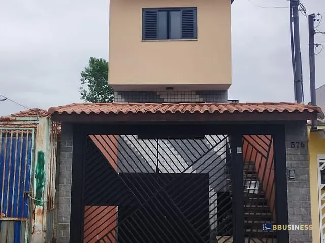 Sobrado com 309m² 3 quartos e 1 banheiro, à venda, no bairro Parque Novo Oratório em Santo André