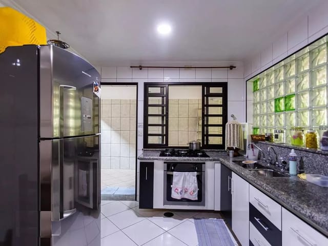 Sobrado com 125m² 5 quartos e 5 banheiros, à venda, no bairro Vila Yolanda em Osasco