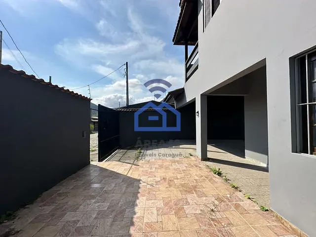 Casa com 250m² 3 quartos e 5 banheiros, à venda, no bairro Martim de Sá em Caraguatatuba