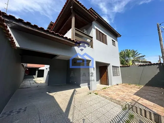 Casa com 250m² 3 quartos e 5 banheiros, à venda, no bairro Martim de Sá em Caraguatatuba