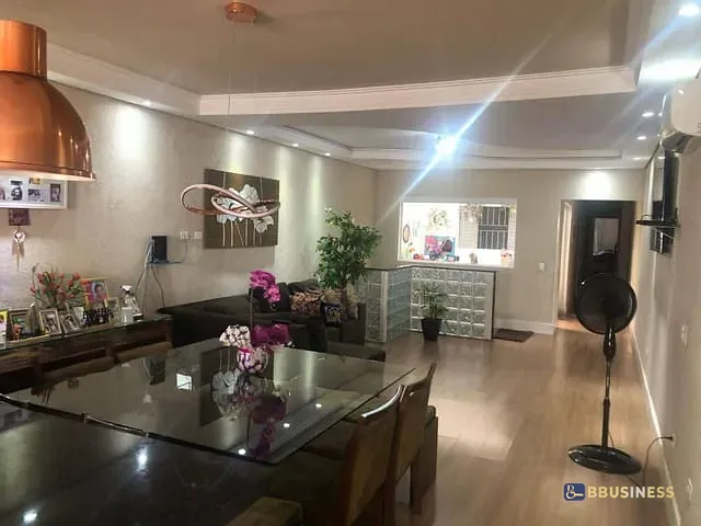Sobrado com 340m² 3 quartos e 3 banheiros, à venda, no bairro Santa Paula em São Caetano do Sul