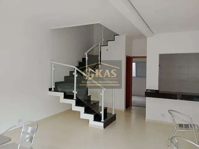 Sobrado com 126m² 4 quartos e 3 banheiros, à venda, no bairro Chácara Faggion em Suzano