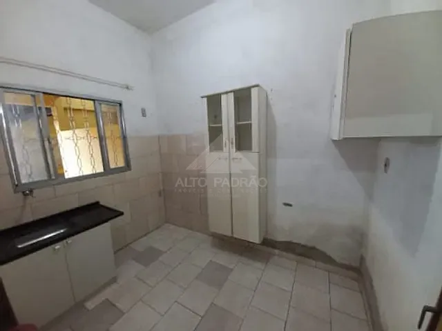 Sobrado com 324m² 2 quartos e 1 banheiro, à venda, no bairro Jardim Primavera em Mauá