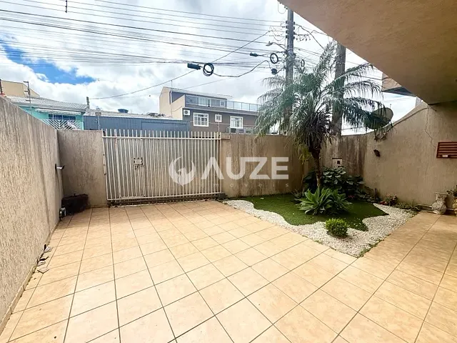 Sobrado com 170m² 3 quartos e 2 banheiros, à venda, no bairro Sítio Cercado em Curitiba