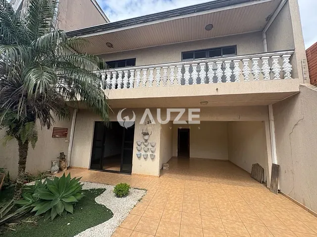 Sobrado com 170m² 3 quartos e 2 banheiros, à venda, no bairro Sítio Cercado em Curitiba