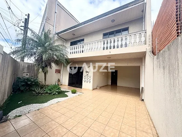 Sobrado com 170m² 3 quartos e 2 banheiros, à venda, no bairro Sítio Cercado em Curitiba
