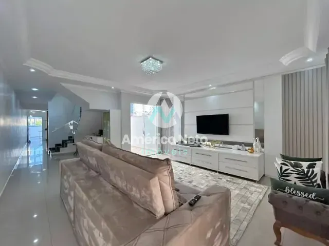 Sobrado com 358m² 3 quartos e 3 banheiros, à venda, no bairro Santa Maria em São Caetano do Sul