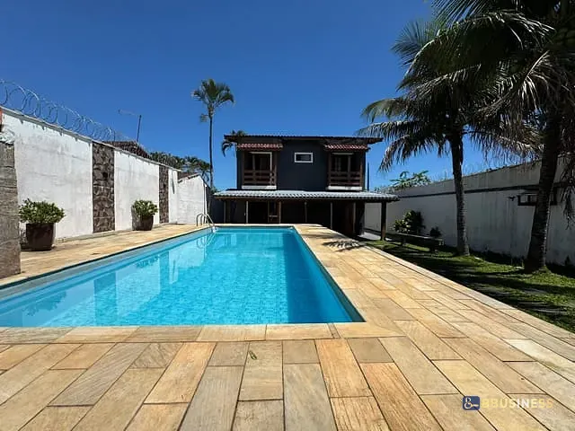 Sobrado com 480m² 4 quartos e 3 banheiros, à venda, no bairro Indaiá em Bertioga
