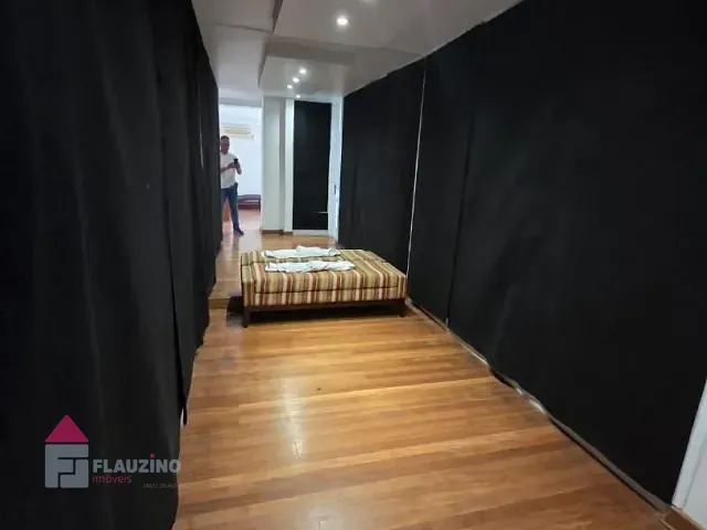 Sobrado com 2000m² 5 quartos e 10 banheiros, à venda, no bairro Santo Amaro em São Paulo