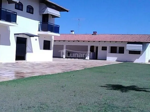 Sobrado com 1200m² 4 quartos e 6 banheiros, à venda, no bairro Vila Oliveira em Mogi das Cruzes