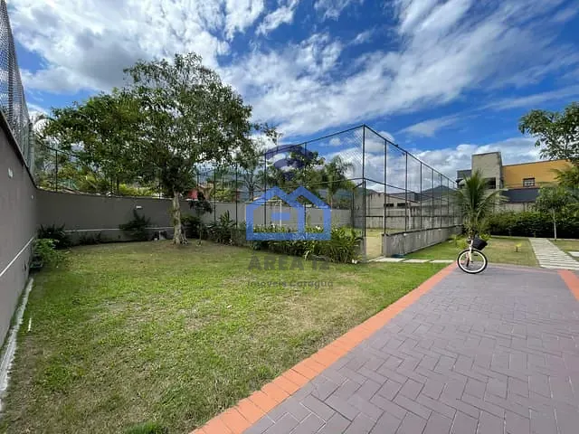 Sobrado com 191m² 2 quartos e 3 banheiros, à venda, no bairro Massaguaçu em Caraguatatuba