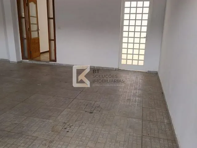 Sobrado com 250m² 2 quartos e 2 banheiros, à venda ou para alugar, no bairro Centro em Indaiatuba
