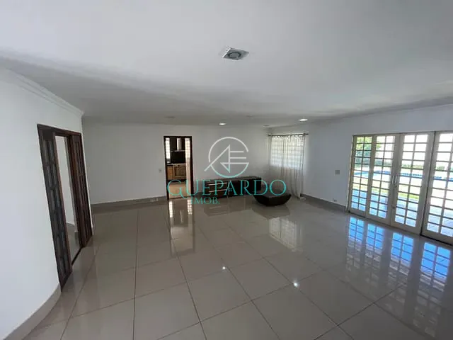 Sobrado com 510m² 3 quartos e 3 banheiros, à venda, no bairro Granville Parque Residencial em Londrina
