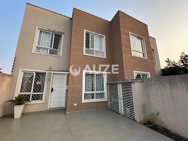 Sobrado com 110m² 3 quartos e 3 banheiros, à venda, no bairro Lindóia em Curitiba