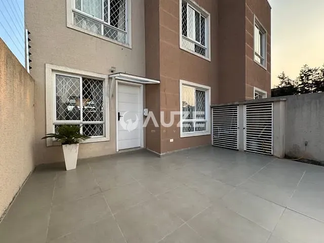 Sobrado com 110m² 3 quartos e 3 banheiros, à venda, no bairro Lindóia em Curitiba