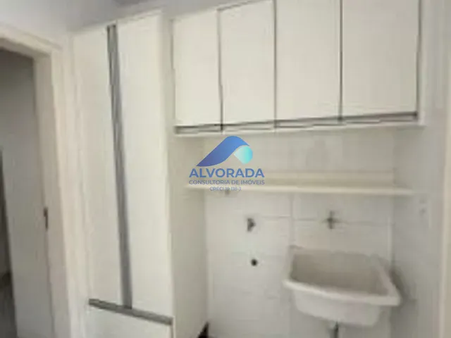 Sobrado com 250m² 4 quartos e 3 banheiros, à venda ou para alugar, no bairro Urbanova em São José dos Campos