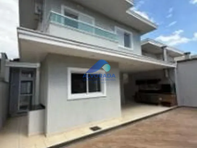 Sobrado com 250m² 4 quartos e 3 banheiros, à venda ou para alugar, no bairro Urbanova em São José dos Campos
