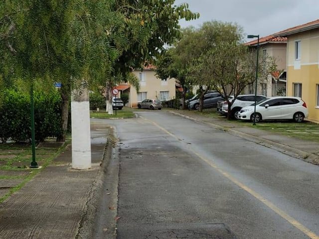 Sobrado com 90m² 2 quartos e 2 banheiros, à venda, no bairro Jardim Petrópolis em Cotia