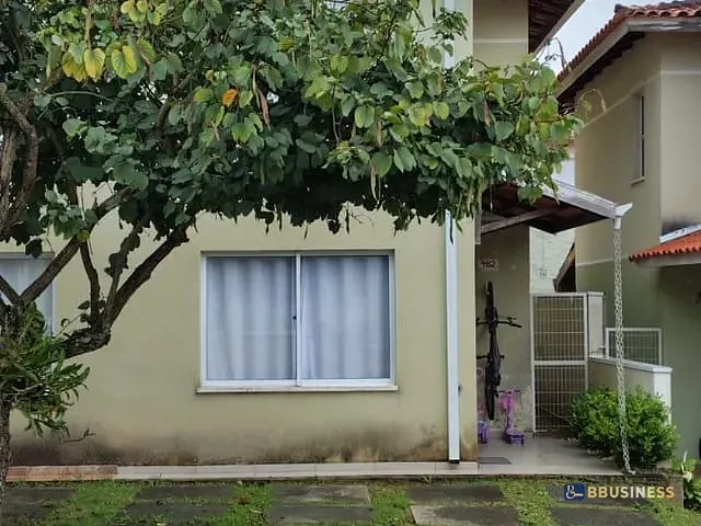 Sobrado com 90m² 2 quartos e 2 banheiros, à venda, no bairro Jardim Petrópolis em Cotia