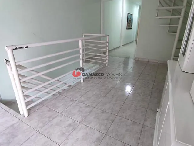 Sobrado com 246m² 3 quartos e 1 banheiro, à venda, no bairro Fundação em São Caetano do Sul