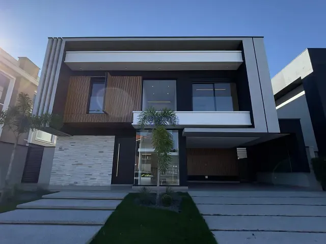 Sobrado com 458m² 4 quartos e 6 banheiros, à venda, no bairro Jardim do Golfe em São José dos Campos