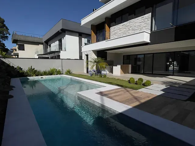 Sobrado com 458m² 4 quartos e 6 banheiros, à venda, no bairro Jardim do Golfe em São José dos Campos