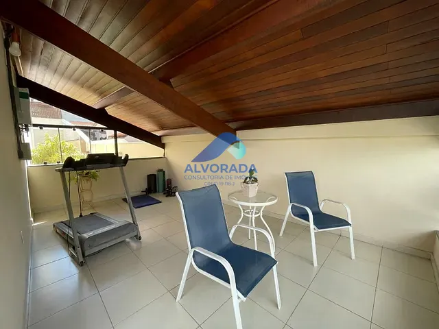 Sobrado com 580m² 4 quartos e 6 banheiros, à venda, no bairro Jardim Aquarius em São José dos Campos