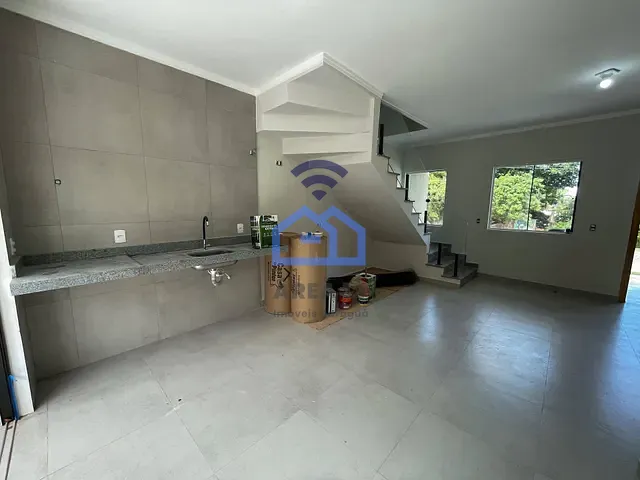 Sobrado com 100m² 2 quartos e 3 banheiros, à venda, no bairro Massaguaçu em Caraguatatuba