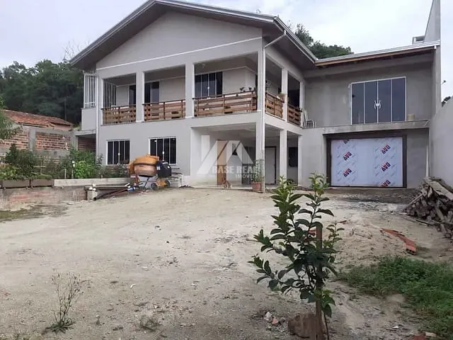 Sobrado com 459m² 6 quartos e 5 banheiros, à venda, no bairro Vila Mariana em Prudentópolis