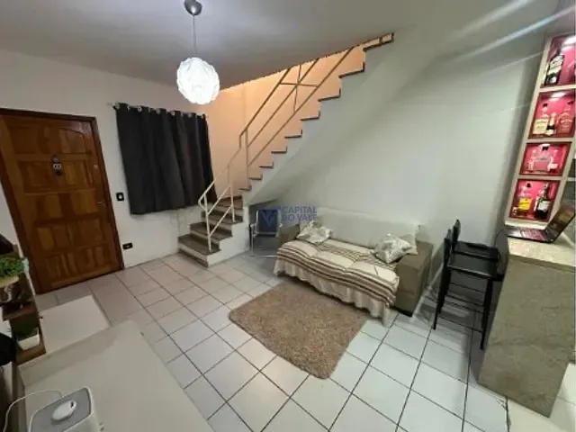 Sobrado 2 quartos e 1 banheiro, à venda, no bairro Residencial União em São José dos Campos