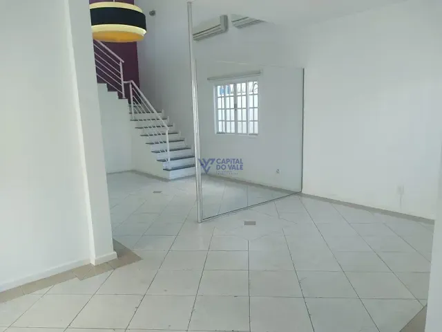 Sobrado para alugar, no bairro Jardim Paraíso em São José dos Campos