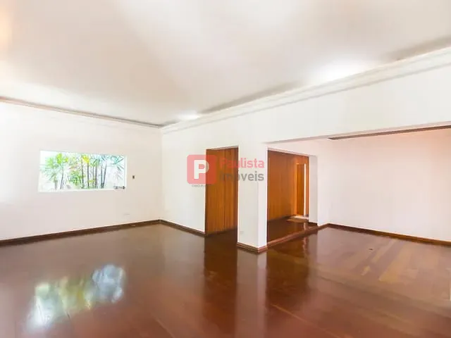 Casa com 380m² 3 quartos e 3 banheiros, à venda, no bairro Moema em São Paulo