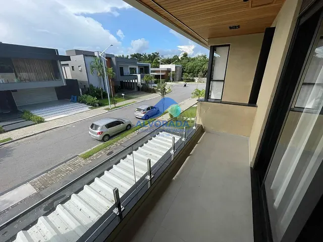 Sobrado com 450m² 4 quartos e 1 banheiro, à venda, no bairro Jardim do Golfe em São José dos Campos