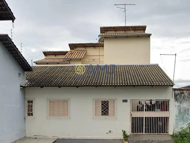 Sobrado com 231m² 5 quartos e 2 banheiros, à venda, no bairro Conjunto Fabiana em Goiânia