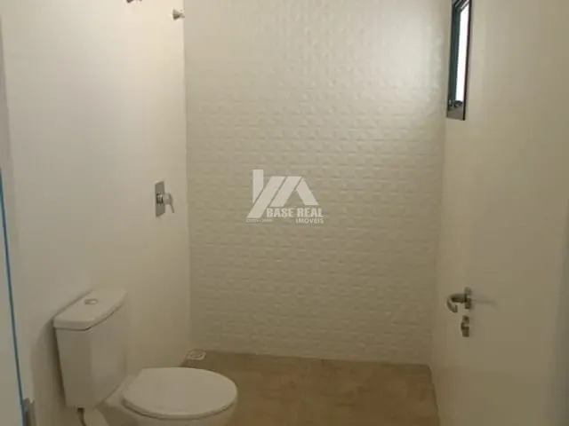 Sobrado com 100m² 3 quartos e 2 banheiros, à venda, no bairro Chapada em Ponta Grossa
