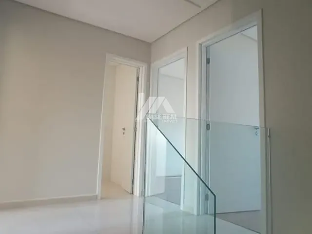 Sobrado com 100m² 3 quartos e 2 banheiros, à venda, no bairro Chapada em Ponta Grossa