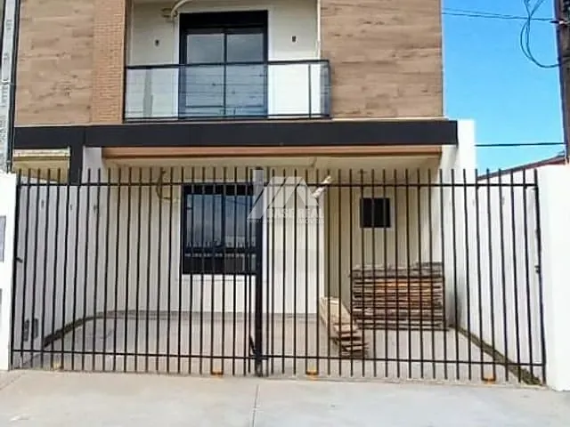 Sobrado com 100m² 3 quartos e 2 banheiros, à venda, no bairro Chapada em Ponta Grossa