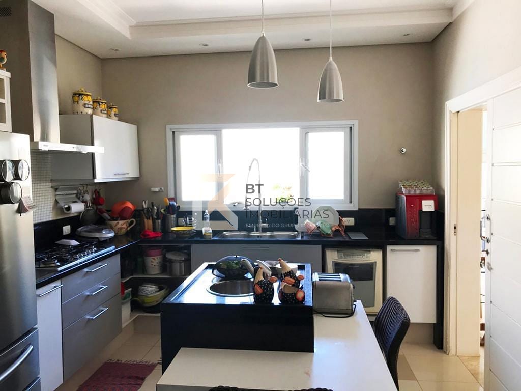 Sobrado à venda com 3 quartos, 350m² - Foto 4