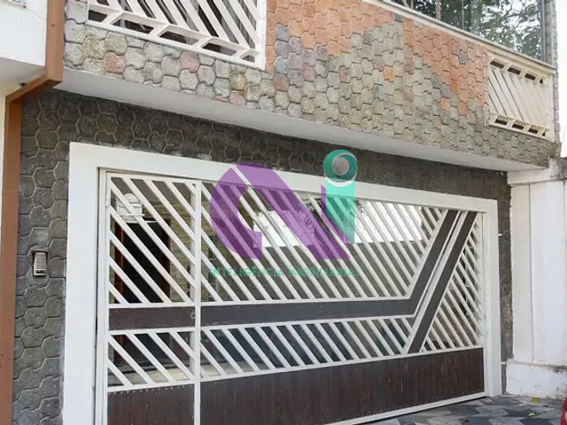 Sobrado com 222m² 3 quartos e 3 banheiros, à venda, no bairro Cidade das Flores em Osasco