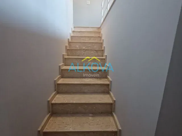 Sobrado com 125m² 3 quartos e 2 banheiros, à venda, no bairro Jardim das Indústrias em São José dos Campos