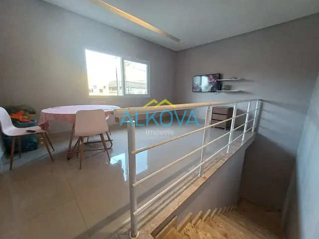 Sobrado com 125m² 3 quartos e 2 banheiros, à venda, no bairro Jardim das Indústrias em São José dos Campos