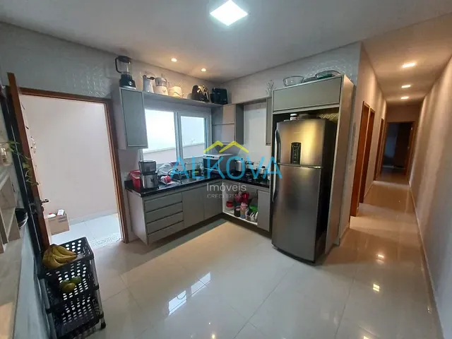 Sobrado com 125m² 3 quartos e 2 banheiros, à venda, no bairro Jardim das Indústrias em São José dos Campos